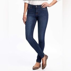 Old Navy Rockstar Jeans Mid-Rise Super-Skinny Dark Wash Size 16